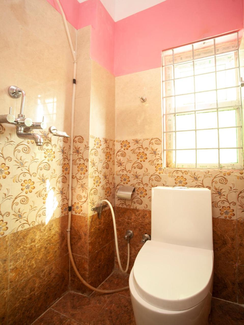 Oyo 195 Global Hotel And Resort Katmandu Kültér fotó
