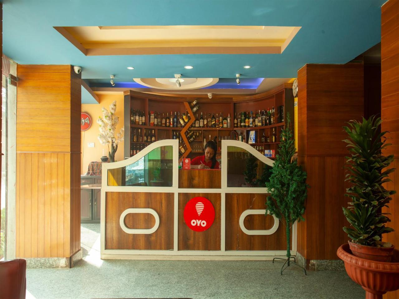 Oyo 195 Global Hotel And Resort Katmandu Kültér fotó