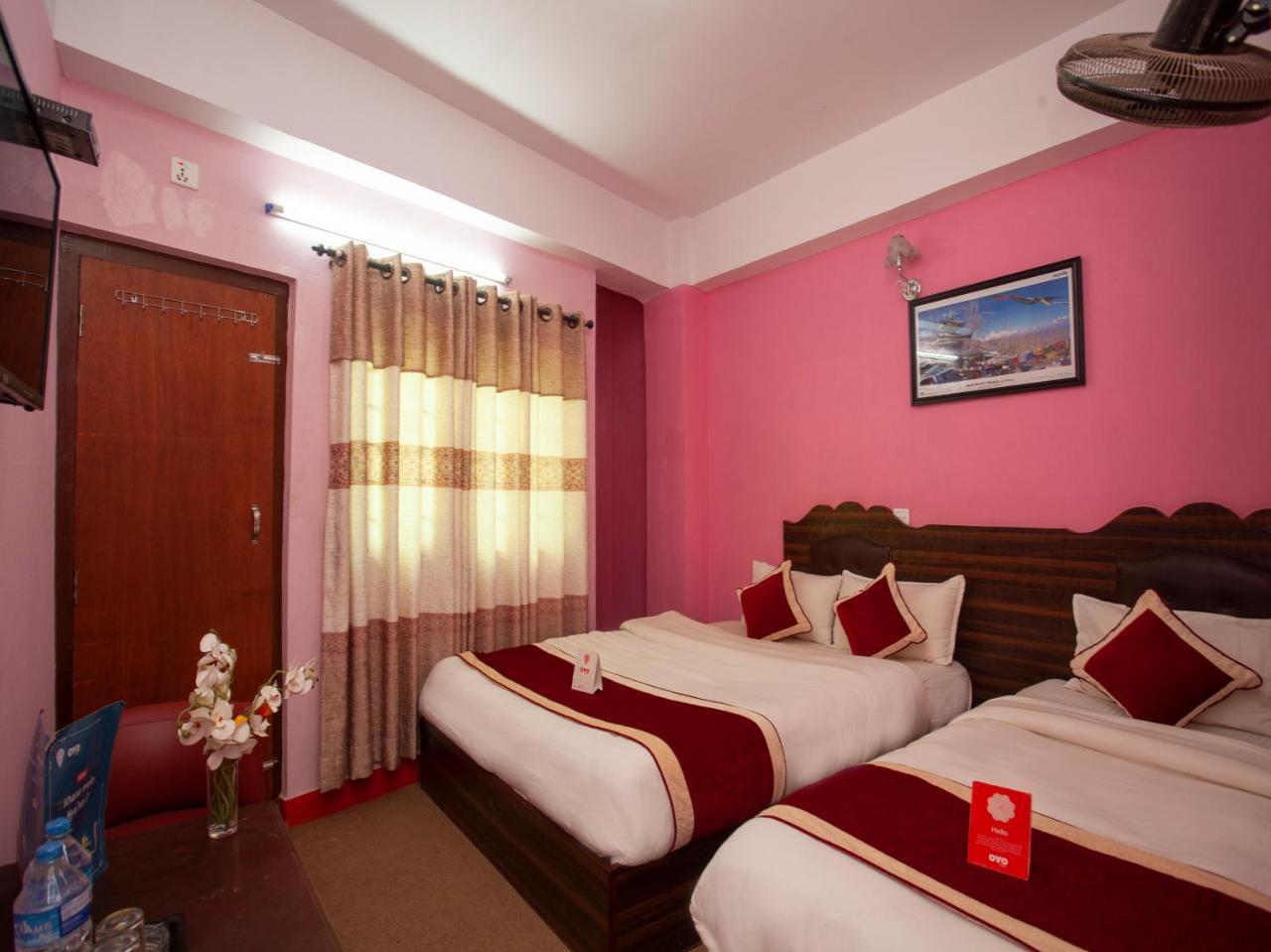 Oyo 195 Global Hotel And Resort Katmandu Kültér fotó