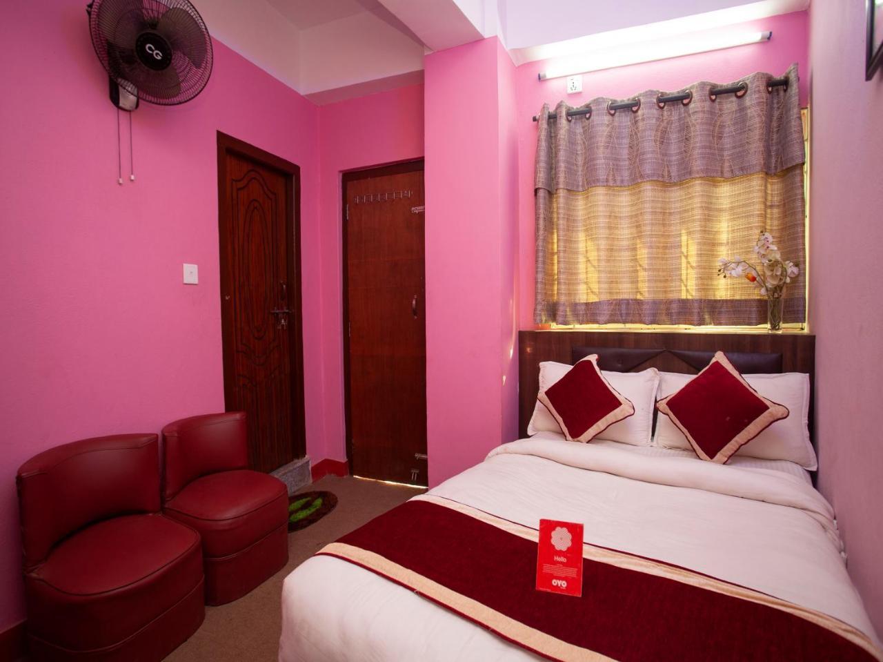 Oyo 195 Global Hotel And Resort Katmandu Kültér fotó