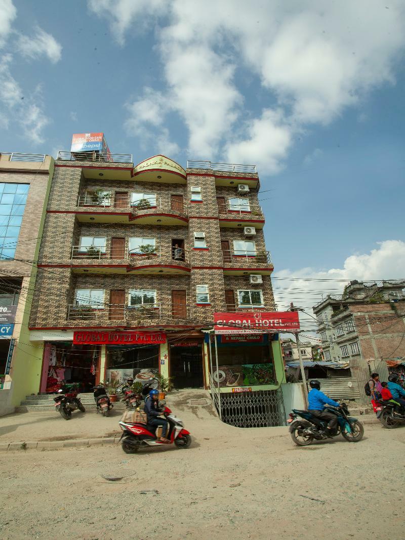 Oyo 195 Global Hotel And Resort Katmandu Kültér fotó