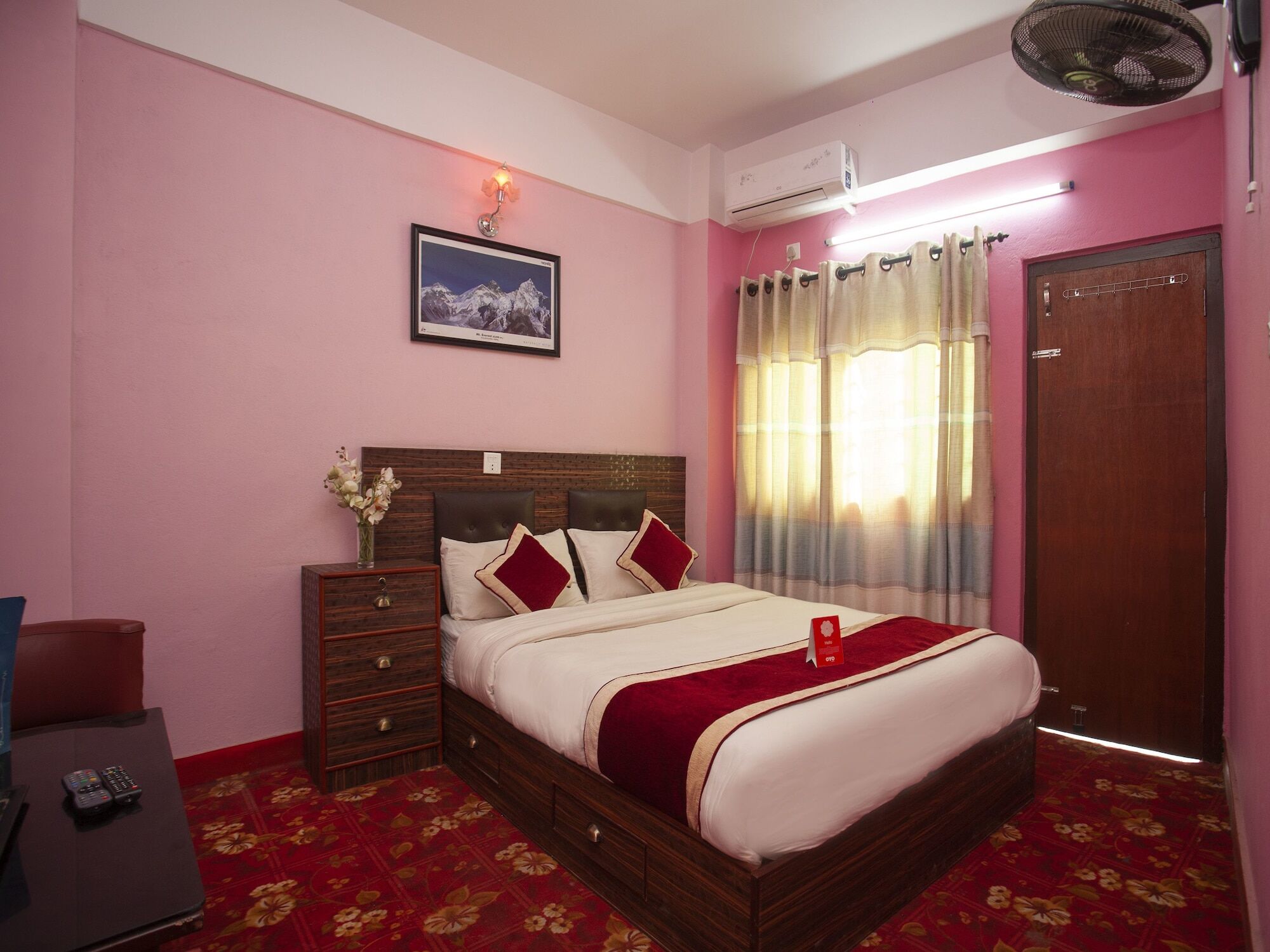 Oyo 195 Global Hotel And Resort Katmandu Kültér fotó